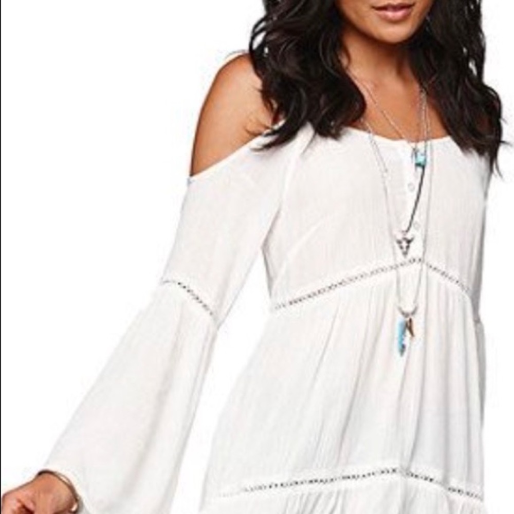Kendall & Kylie Brand Boho Cold Shoulder Bell Sleeve Tunic (S) Lightly worn.